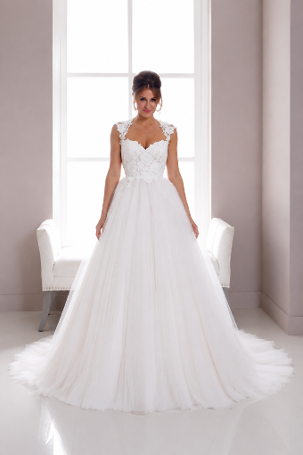 Seraphina By House of Nicholas Price Range: $2400.00 - $3499.00 $3 Ivory/Pearl thumbnail