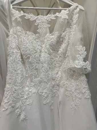 Poppy By House of Nicholas Price Range: $2400.00 - $3499.00 $0 default Ivory thumbnail