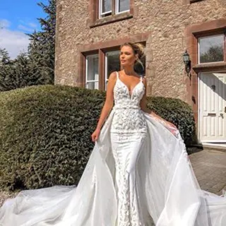 Amilija Overskirt #1 Ivory picture