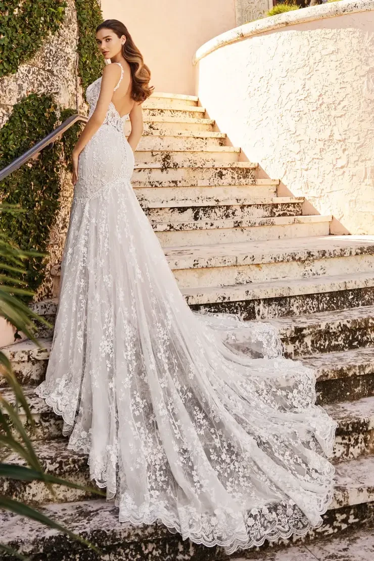 Avalon By Martin Thornburg Price Range: $2550.00 - $4350.00 #2 Ivory picture