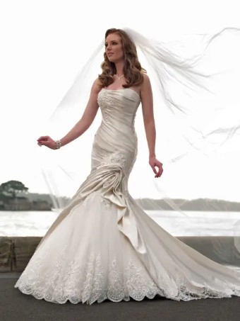 Bridget By Sophia Tolli $2 Alabaster Ivory thumbnail