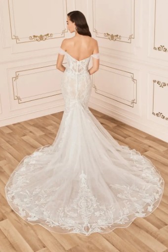 Clarissa By Sophia Tolli $1 default thumbnail