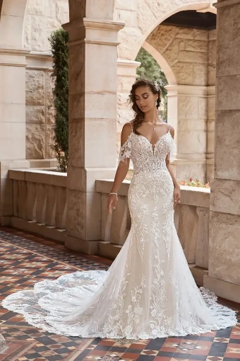 Leighton By Sophia Tolli Price Range: $1889.00-$4999.00 $0 default Ivory/Honey thumbnail