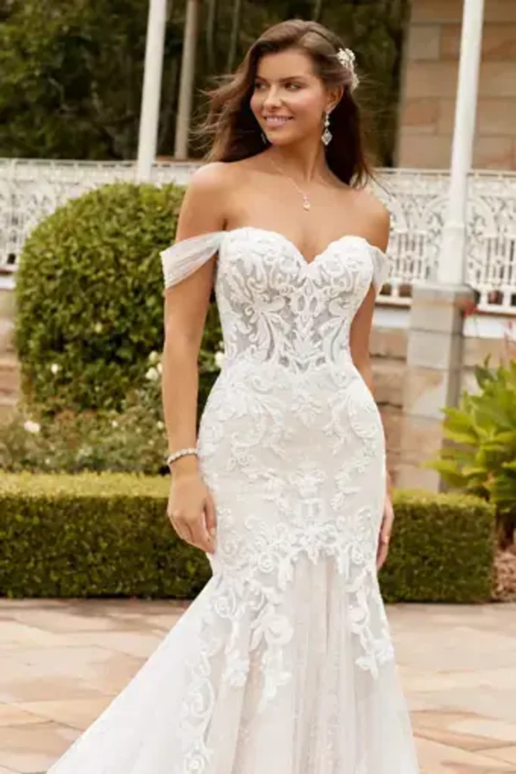 Harley By Sophia Tolli Price Range: $1889.00-$4999.00 #2 Ivory picture