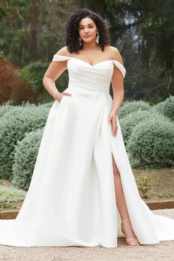 Ansel By Sophia Tolli Price Range: $1889.00-$4999.00 $2 Ivory thumbnail