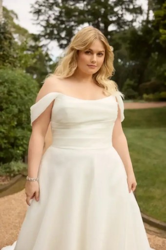 Rianne By Sophia Tolli $3 Ivory thumbnail
