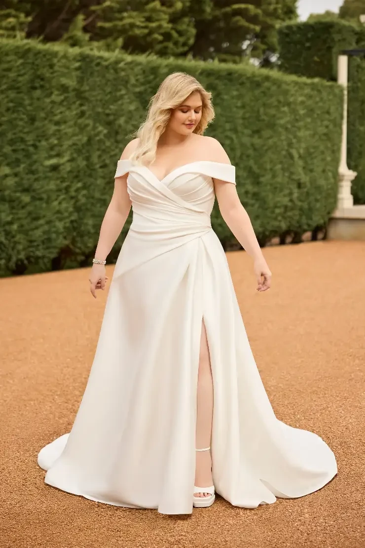 Chandra By Sophia Tolli Price Range: $1889.00-$4999.00 #3 default Ivory picture
