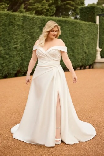 Chandra By Sophia Tolli $3 default Ivory thumbnail