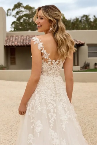 Kirabella By Sophia Tolli $3 Ivory/Champagne thumbnail