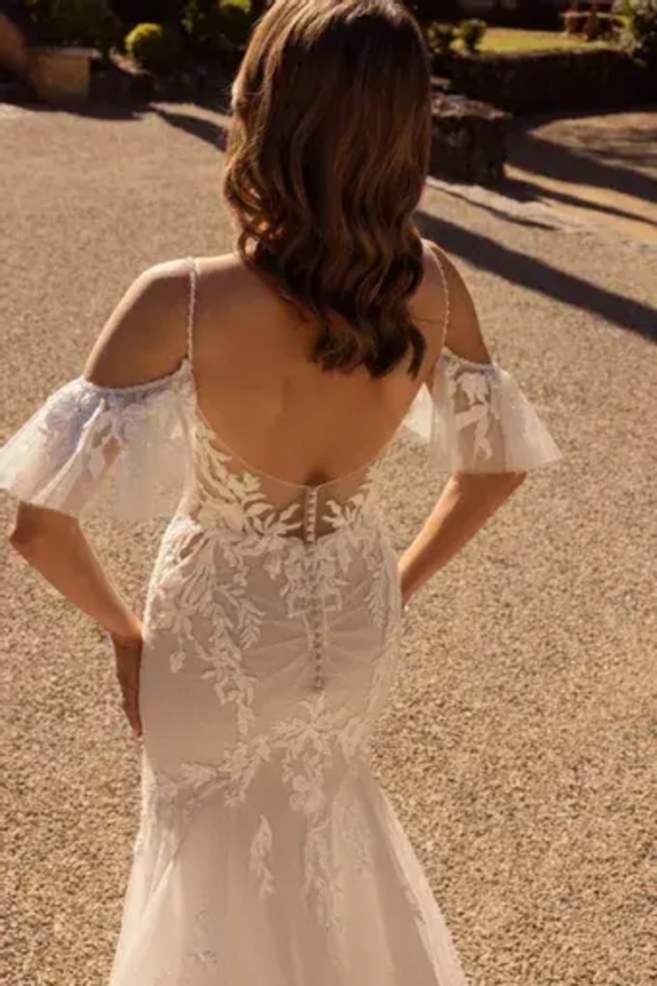 Christina By Sophia Tolli #4 Ivory/Gold picture