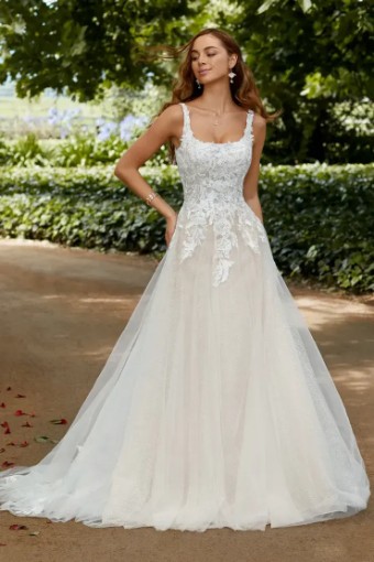 Darcy By Sophia Tolli $0 default Ivory/Champagne thumbnail
