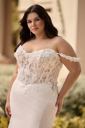 Dove By Sophia Tolli Price Range: $1889.00-$4999.00 $4 Ivory thumbnail