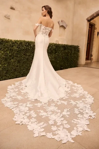 Dove By Sophia Tolli Price Range: $1889.00-$4999.00 $2 Ivory thumbnail