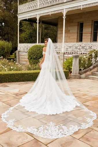 Harley Veil By Sophia Tolli Price Range: $1889.00-$4999.00 $0 default Ivory thumbnail