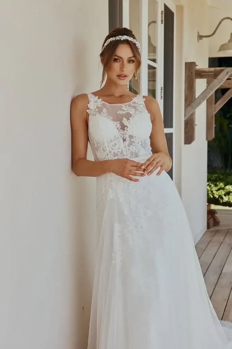 Claudette By Tania Olsen Price Range: $1600.00 - $3200.00 #0 default Vintage White picture