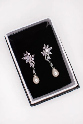 Inessa $0 default Silver thumbnail