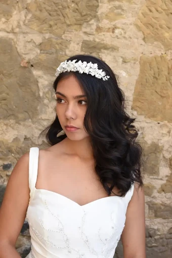 Isabelle $1 Silver thumbnail