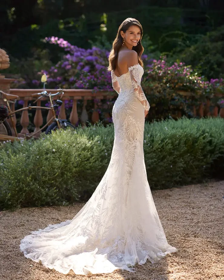 DIDAC By Adriana Alier Price Range: $2550.00 - $3450.00 #1 Natural/Nude picture