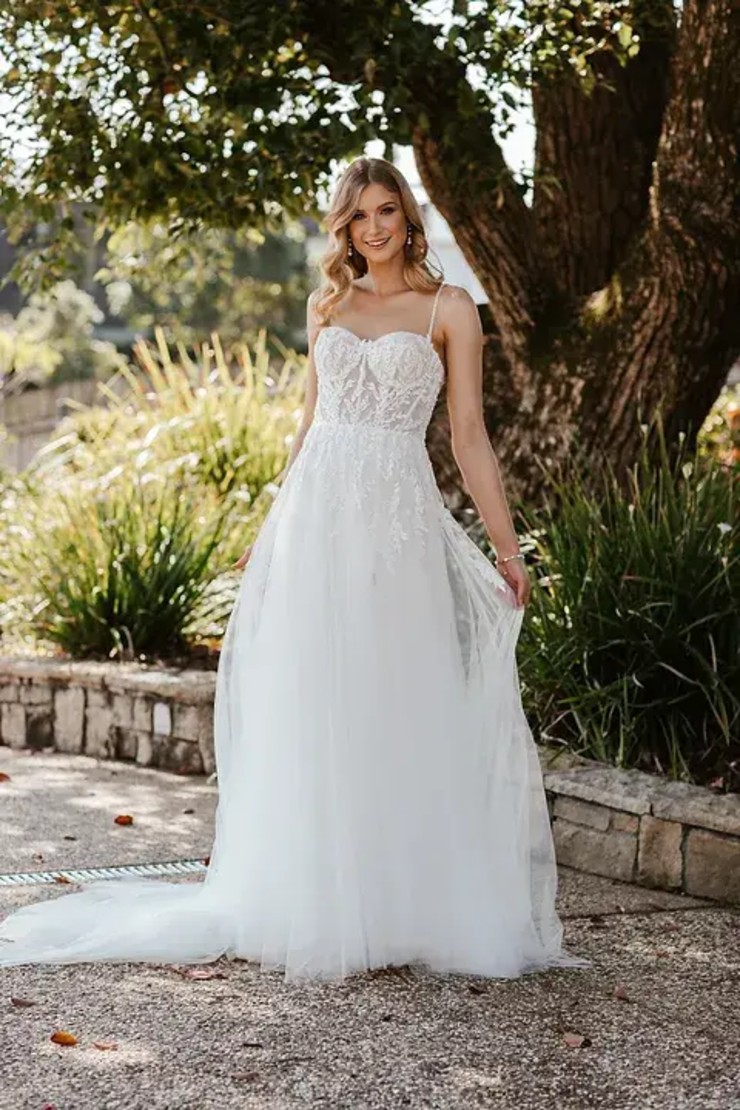 Elise (With or Without Split) By French Collection by Wendy Makin #0 default Ivory picture