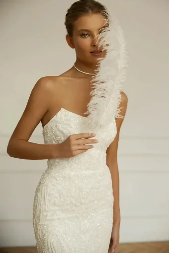Lanvee By Eva Lendel Price Range: $2999.00 - $6300.00 $1 Ivory thumbnail