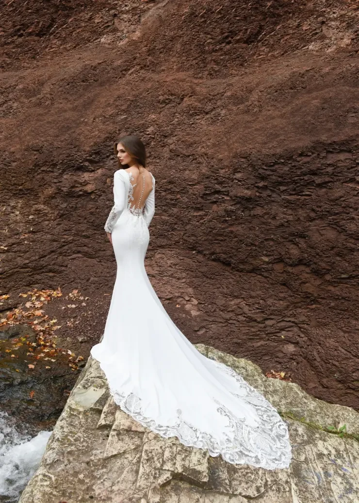 Lust By Dando London Price Range: $3699.00 - $8200.00 #1 Ivory picture