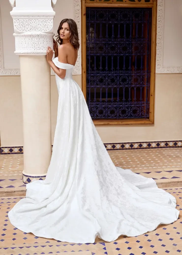Rebecca By Dando London Price Range: $3699.00 - $8200.00 #2 default Ivory picture