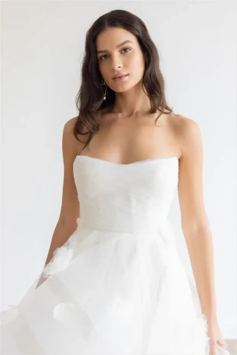 Scout By Watters Price Range: $2900.00 - $4999.99 $2 Ivory thumbnail