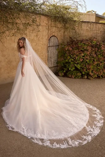 Camille Veil By Sophia Tolli Price Range: $1889.00-$4999.00 $0 default Ivory thumbnail