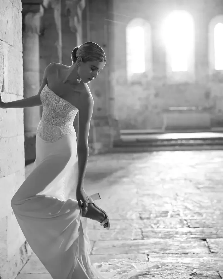 Lilia By Rosa Clara Price Range: $2999.99 - $7750.00 #1 Natural picture