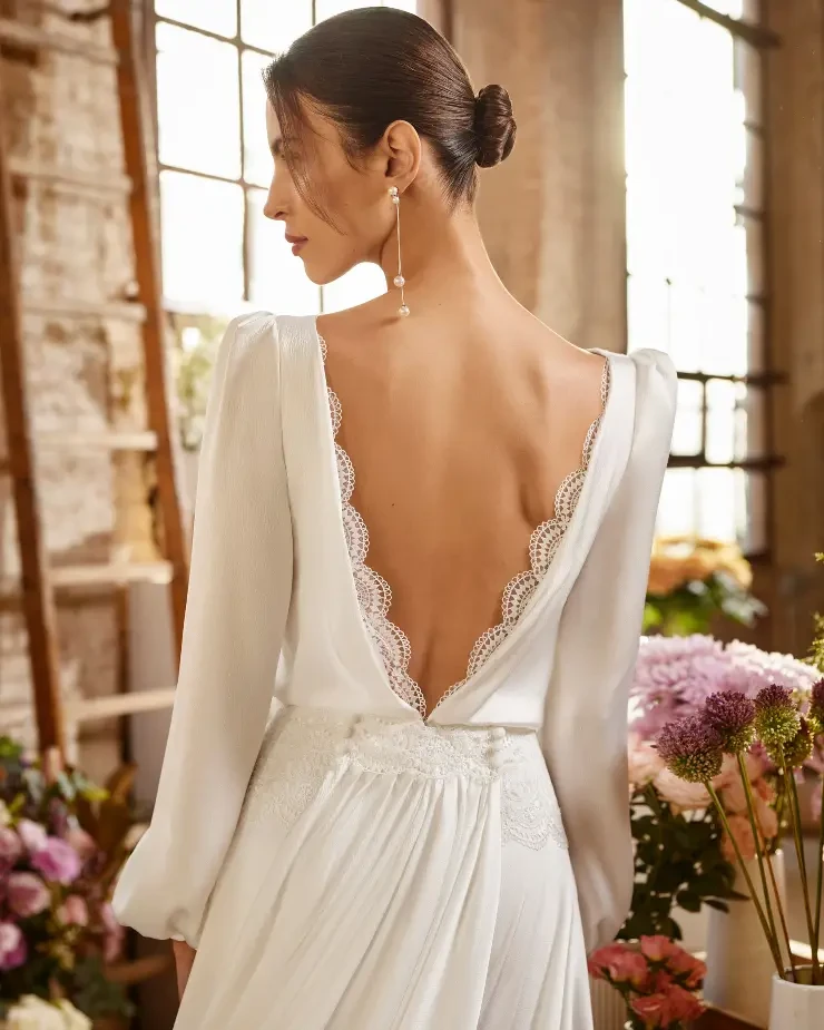 Xane By Rosa Clara Price Range: $2999.99 - $7750.00 #2 default Natural picture
