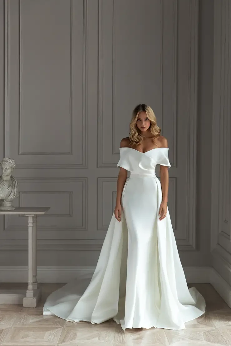 Jess By Eva Lendel Price Range: $2999.00 - $6300.00 #0 default Original picture