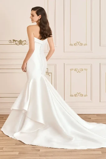 Giselle By Sophia Tolli Price Range: $1889.00-$4999.00 $3 Ivory thumbnail
