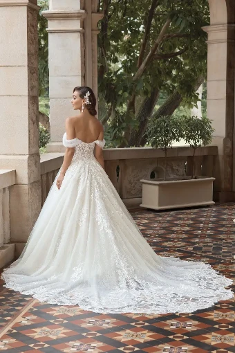 Rosalinda By Sophia Tolli Price Range: $1889.00-$4999.00 $1 Ivory/Champagne thumbnail