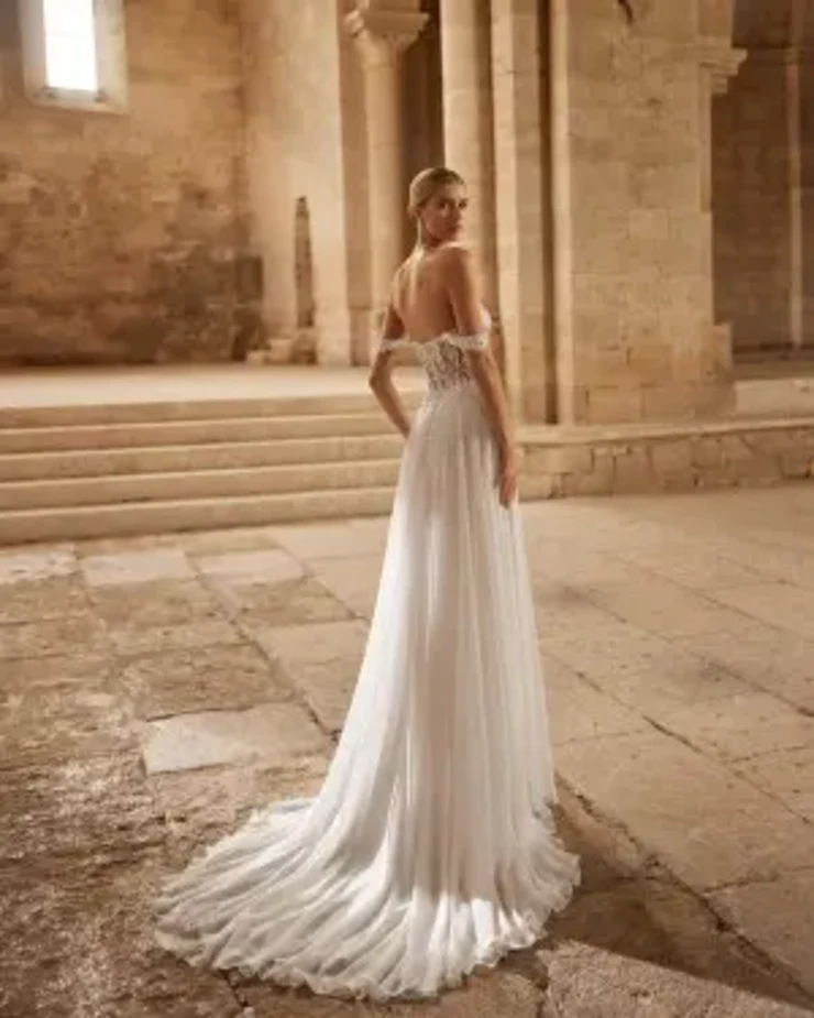 Lennora By Rosa Clara Price Range: $2999.99 - $7750.00 #1 Natural picture