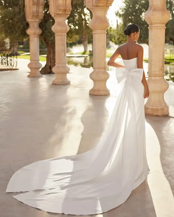 Odile By Rosa Clara Price Range: $2999.99 - $7750.00 #4 default Natural picture