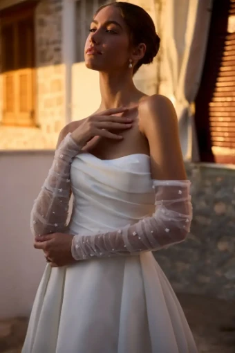 Teagan By Sophia Tolli $4 default Ivory thumbnail