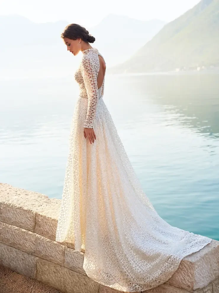 Agnes By Pollardi Price Range: $2200.00 - $4200.00 #3 default Ivory/Silver picture