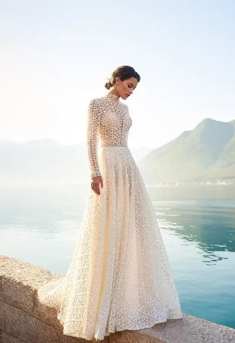 Agnes By Pollardi Price Range: $2200.00 - $4200.00 $0 default Ivory/Silver thumbnail