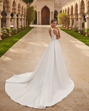 Ordesa By Rosa Clara Price Range: $2999.99 - $7750.00 $2 default Natural thumbnail