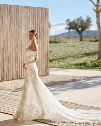 Alzir By Rosa Clara Price Range: $2999.99 - $7750.00 $3 default Natural thumbnail