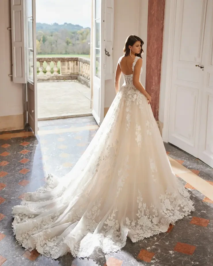 Vannia By Rosa Clara Price Range: $2999.99 - $7750.00 #1 Natural picture