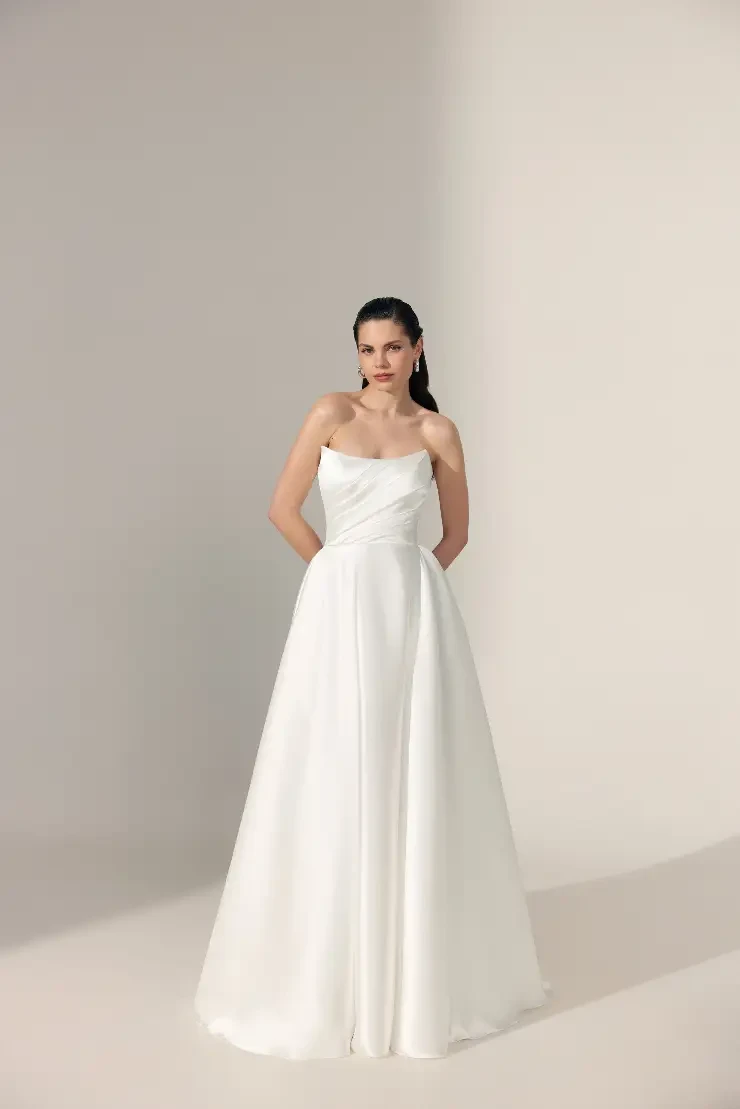 Seann By Ariamo Price Range: $1899.00 - $4400.00 #1 Metallic Satin Ivory picture