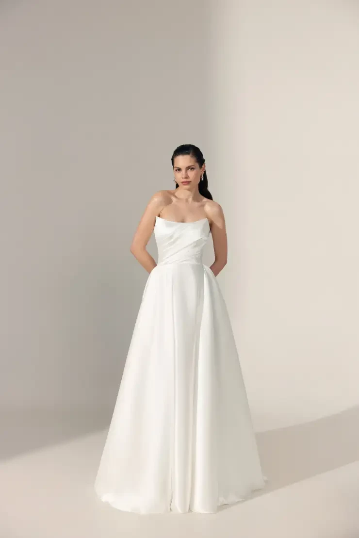 Seann By Ariamo #1 Metallic Satin Ivory picture