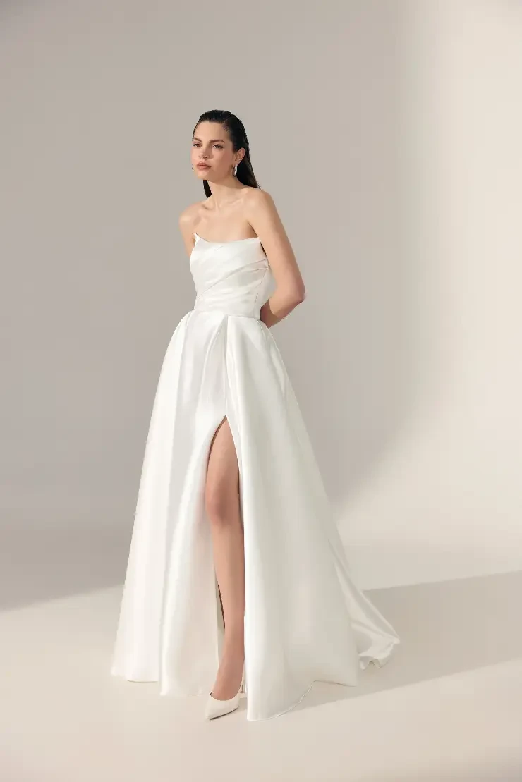 Seann By Ariamo Price Range: $1899.00 - $4400.00 #0 default Metallic Satin Ivory picture