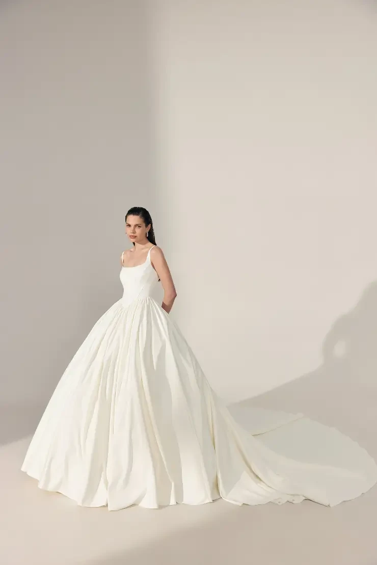 Anastasia By Ariamo Price Range: $1899.00 - $4400.00 #1 Ivory picture
