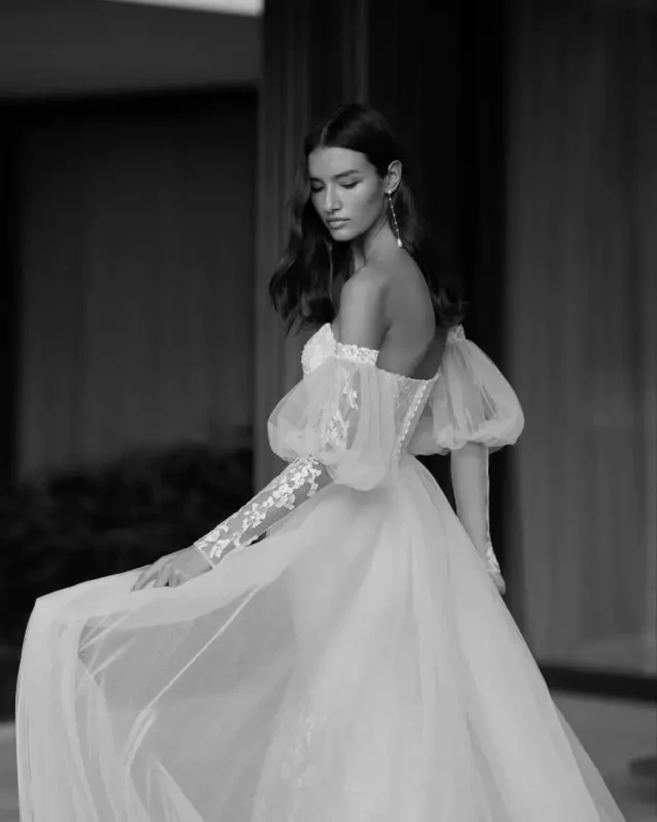 Iseo Dress and Sleeves hi By Rosa Clara Price Range: $2999.99 - $7750.00 #1 Natural picture