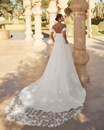 Onelia By Rosa Clara Price Range: $2999.99 - $7750.00 $1 Natural thumbnail