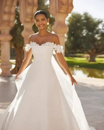Onelia By Rosa Clara Price Range: $2999.99 - $7750.00 $4 default Natural thumbnail