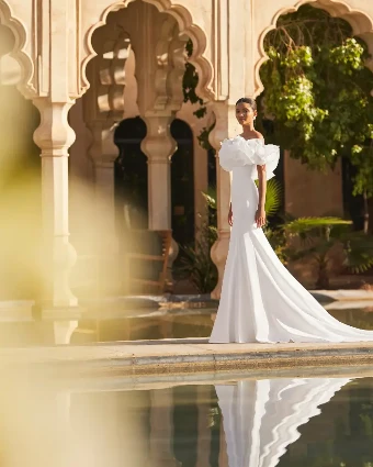 Odon By Rosa Clara Price Range: $2999.99 - $7750.00 $2 Natural thumbnail