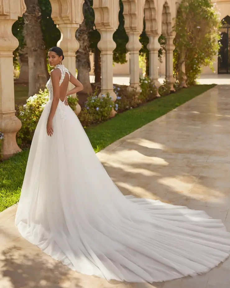Olite By Rosa Clara Price Range: $2999.99 - $7750.00 #4 default Natural/Nude picture